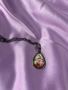 Floral Teardrop 1” Pendant Necklace - Pink Rose Design handmade new